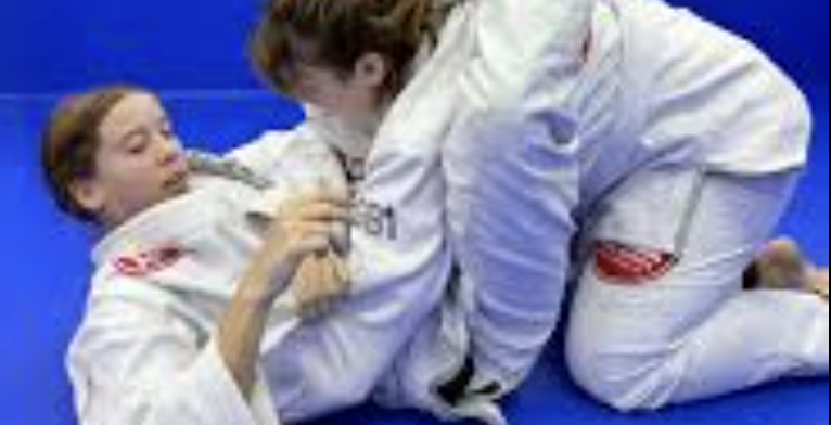 Learn Muay thai classes Gracie Barra Agoura